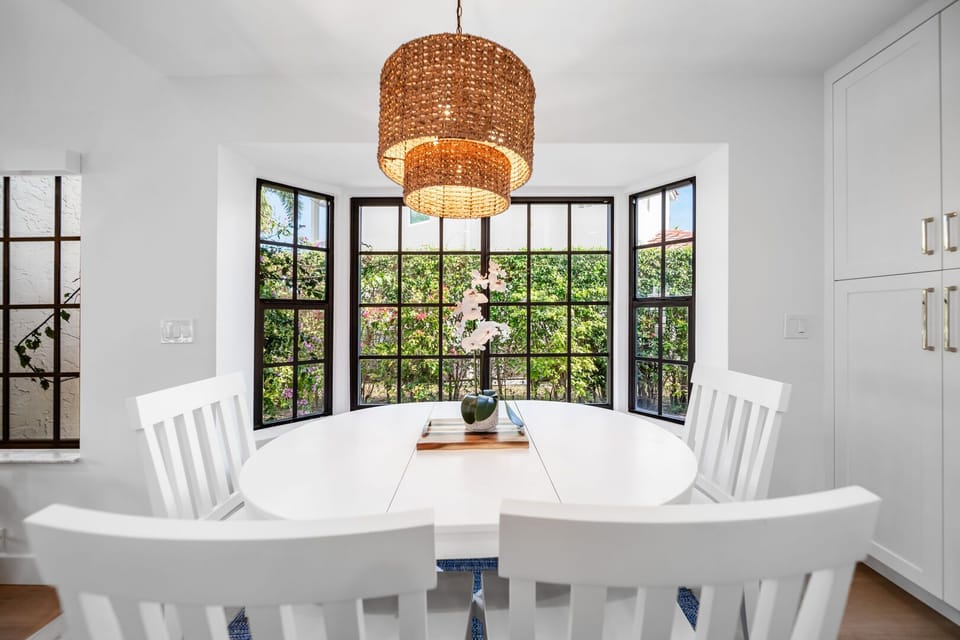 Breakfast nook