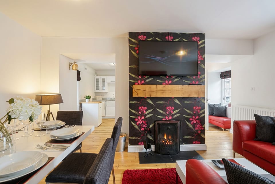 House, 3 Bedrooms, Accessible, Smoking | Living room