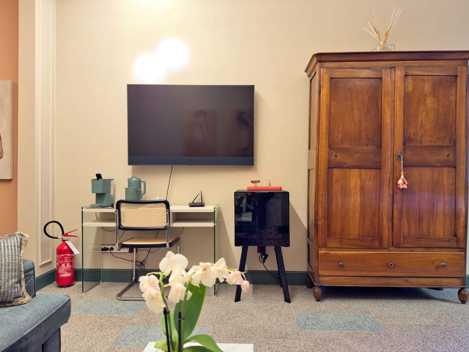 House | 1 bedroom, desk, Internet