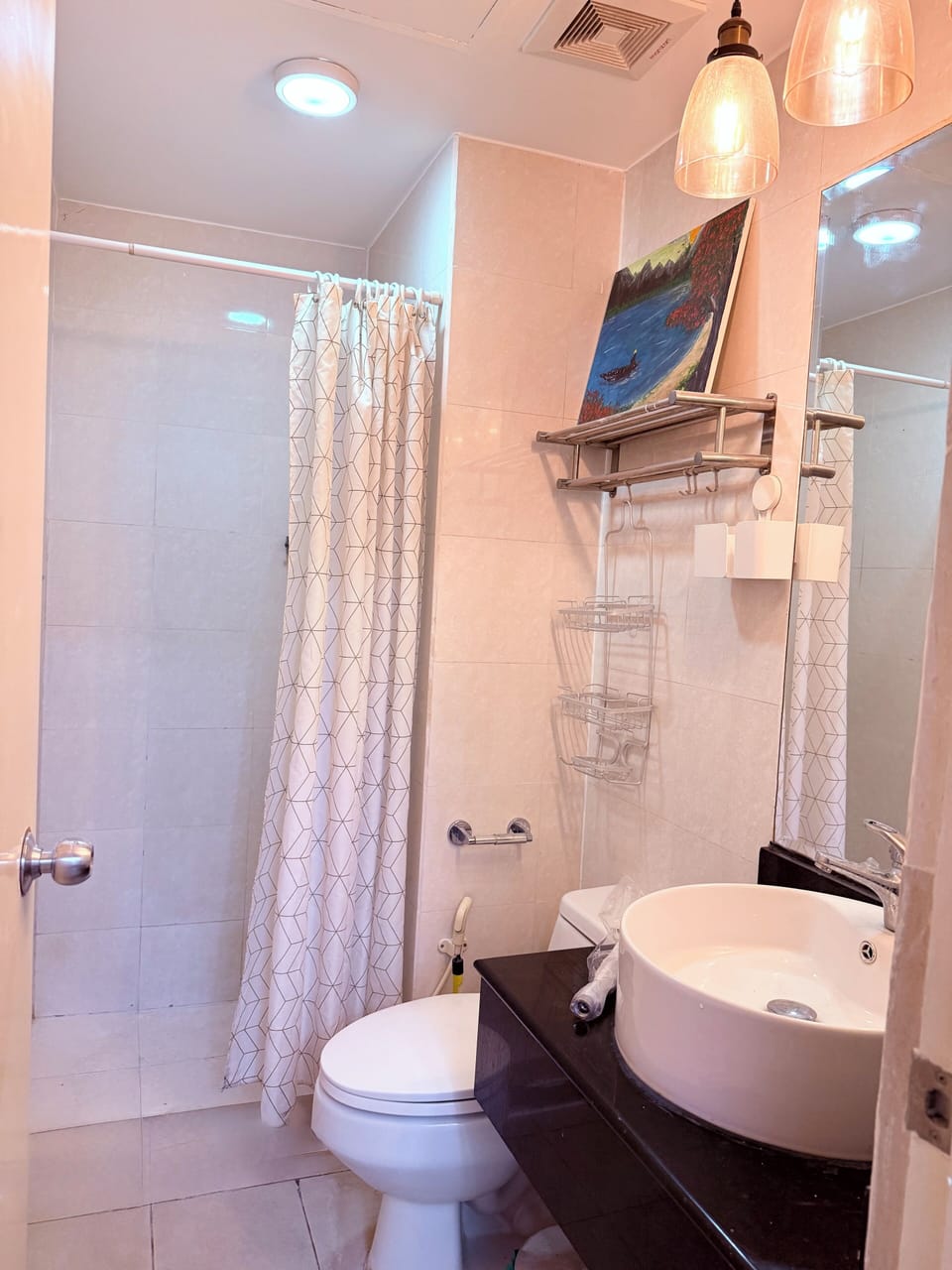 Luxurious Taguig Apartment With Private Pool and Central AC Apartment in Makati