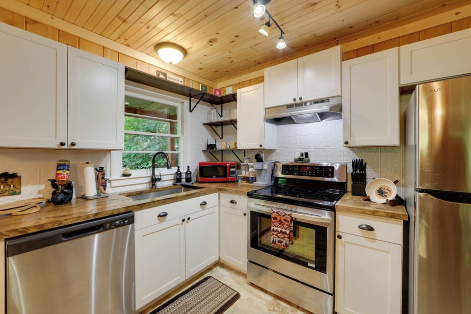 House (2 Bedrooms) | Interior