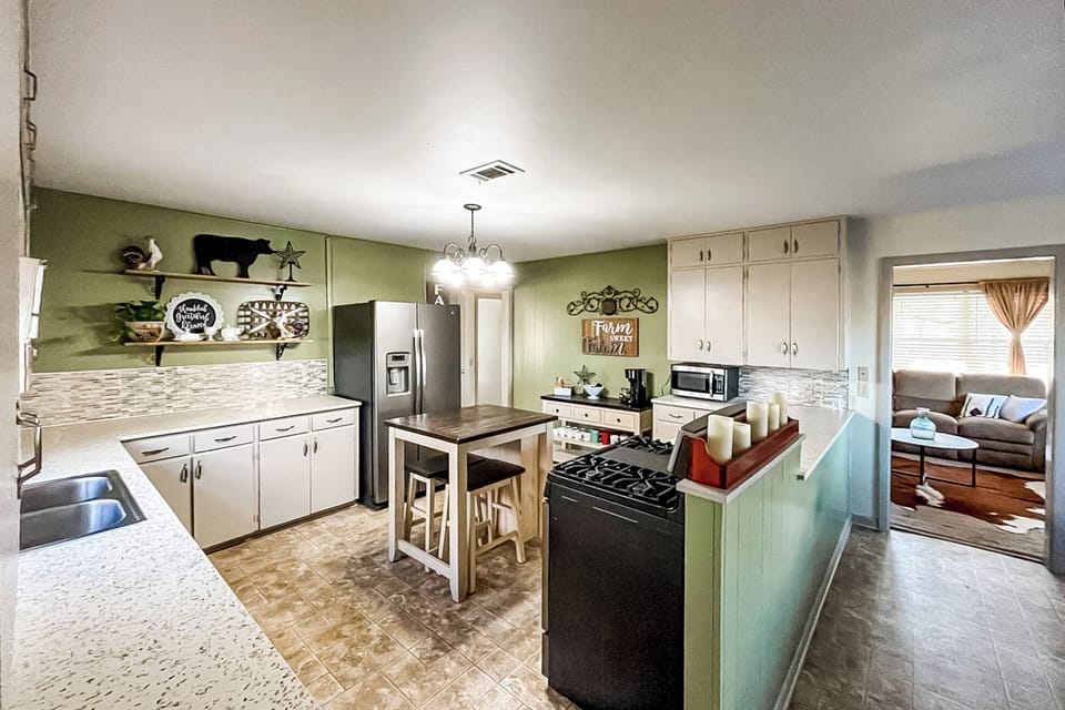House (2 Bedrooms) | Interior