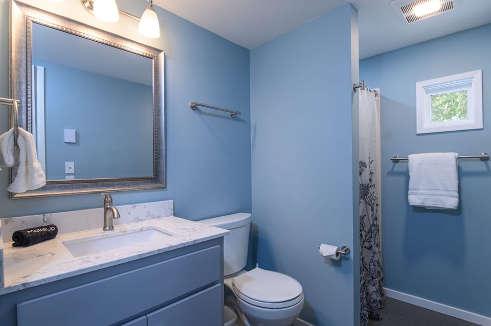 Bridges 76 2 Bedroom Condo Apartment in Warren