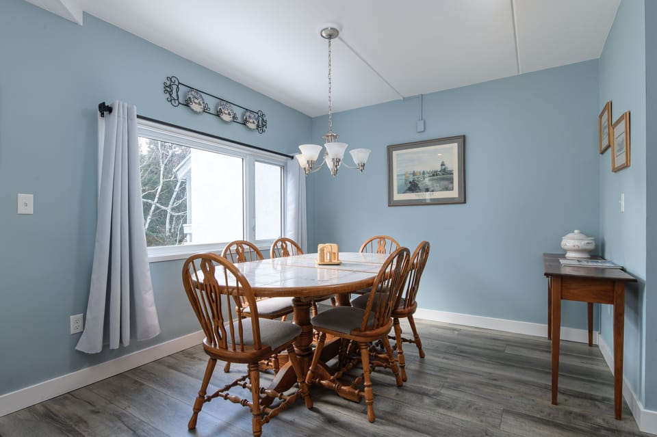 Condo, 2 Bedrooms | Dining