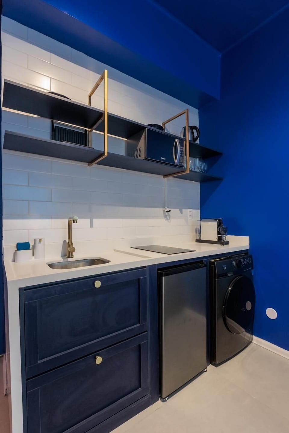 Luxury Apartment, Kitchen, Beachside | Private kitchen | Mini-fridge, microwave, stovetop, espresso maker