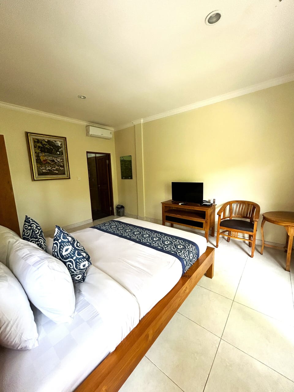 Soundproofing, iron/ironing board, free WiFi