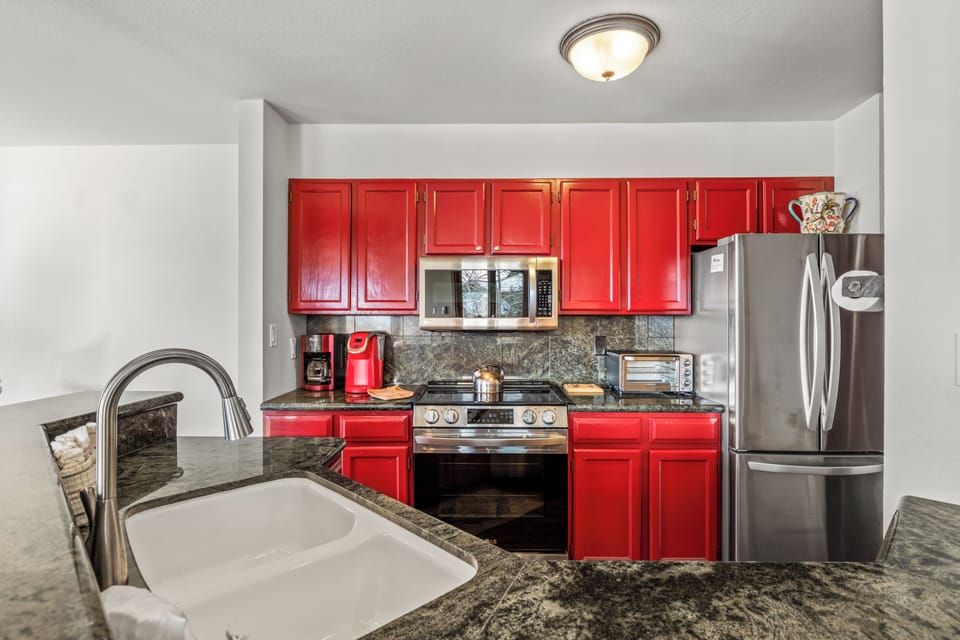 Full Kitchen