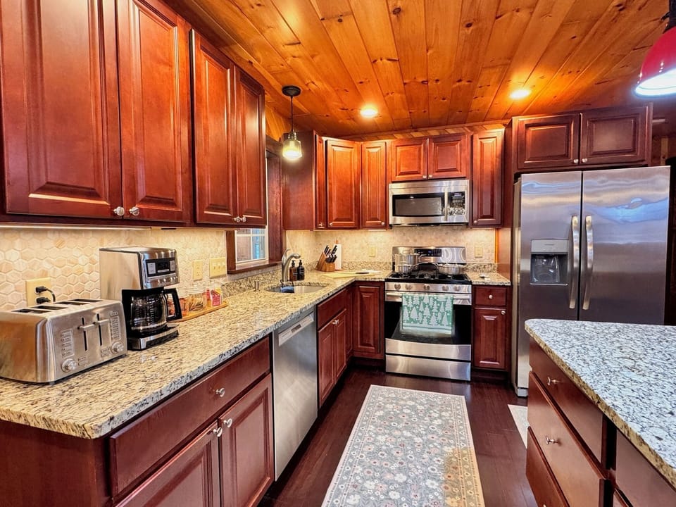 Bright, fully equipped kitchen - perfect for family meals or quick breakfasts.