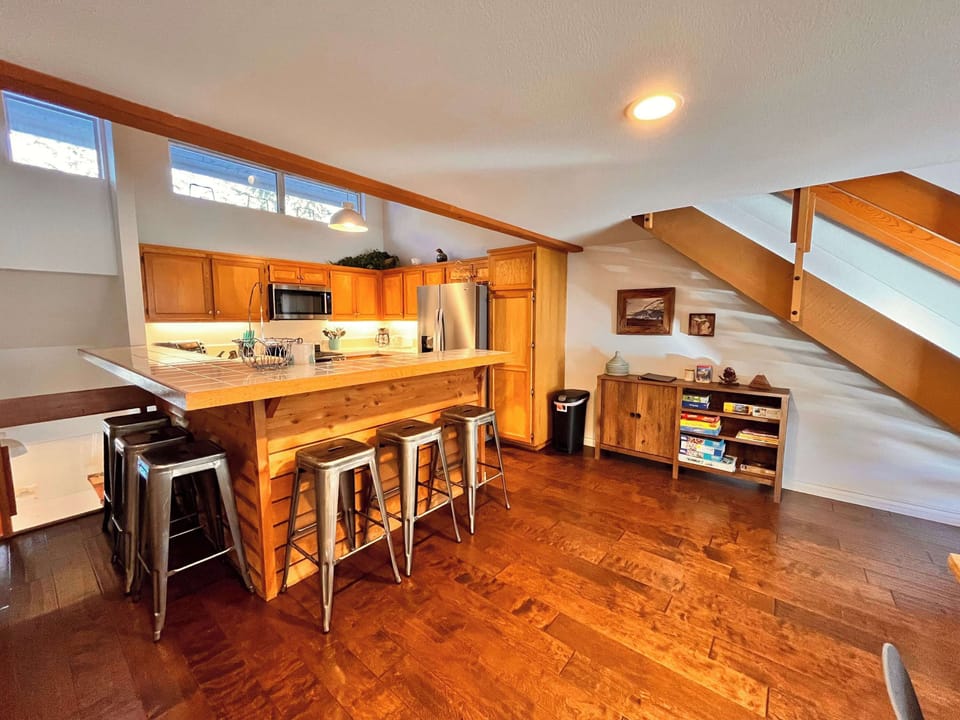 Kitchen with bar seating for 6