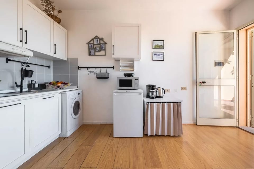 Apartment, 1 Bedroom, Balcony, Ocean View | Laundry