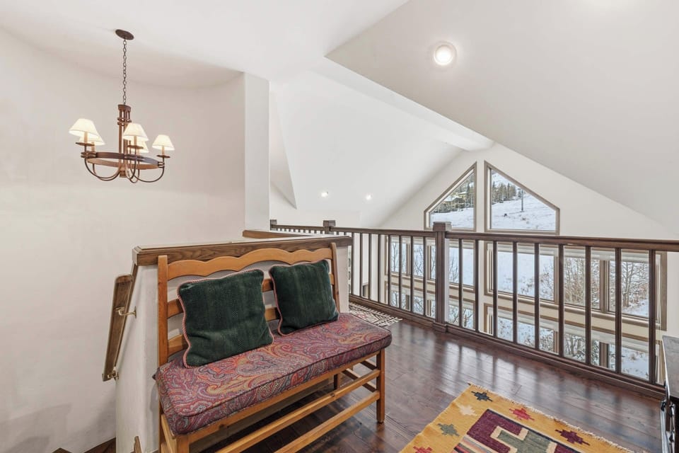 highlandsslopeside-502-8954_54971474536_o