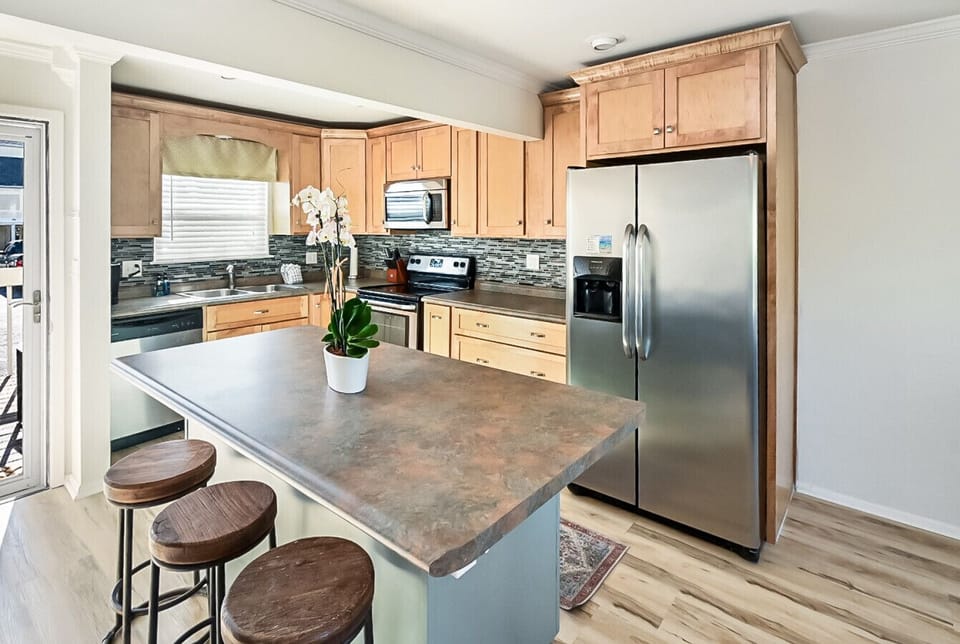 Full Kitchen