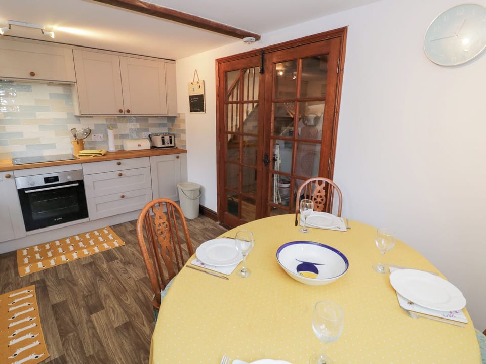 Cottage | Interior