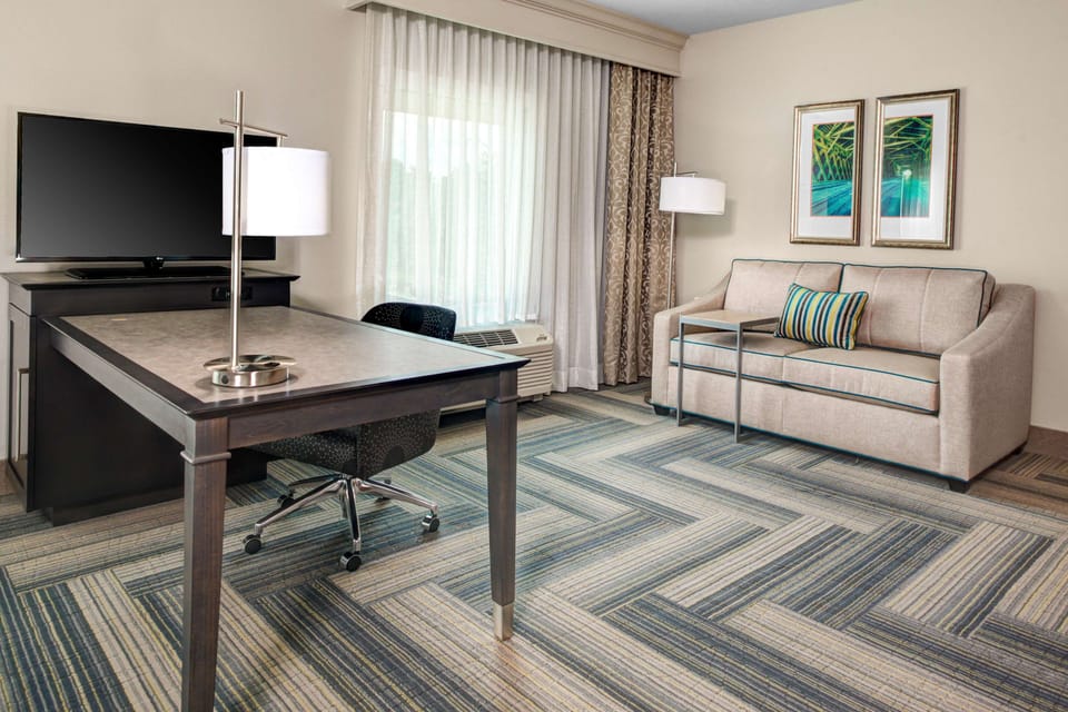 Studio, 1 King Bed, Accessible, Non Smoking | Living area | 42-inch flat-screen TV with cable channels, TV