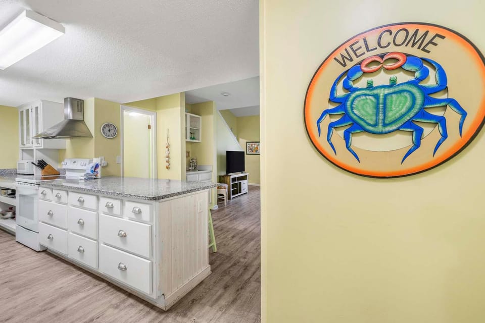 Condo, Multiple Beds (Sugar Beach 328) | Interior