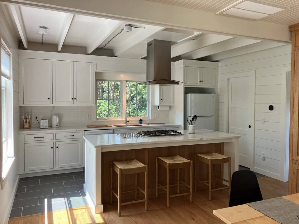 Kitchen with Island