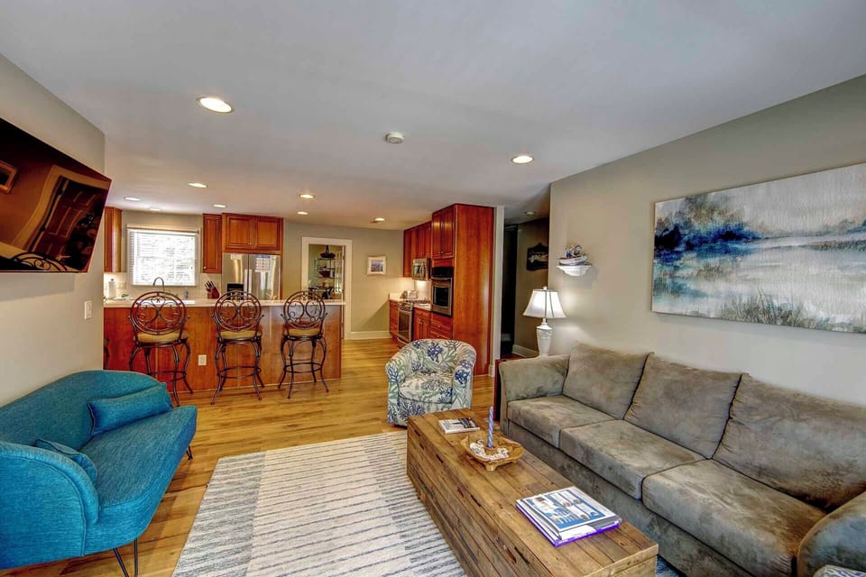 Back Living Room (4)