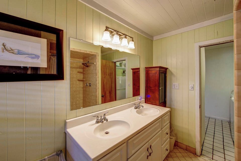 Full Bath