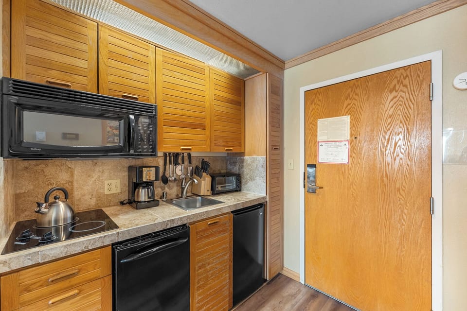 Condo (1 Bedroom) | Property amenity