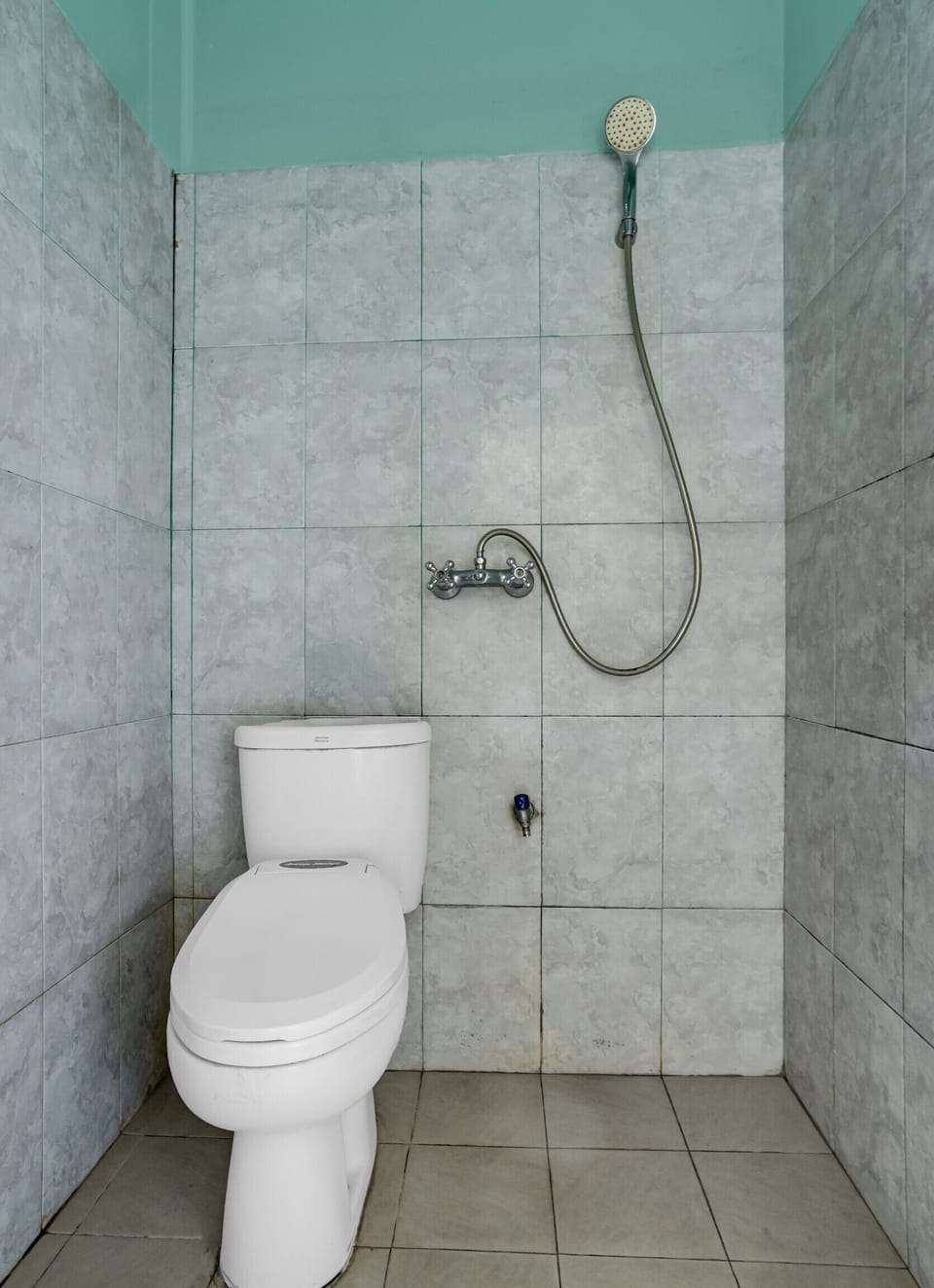Standard Double Room | Bathroom