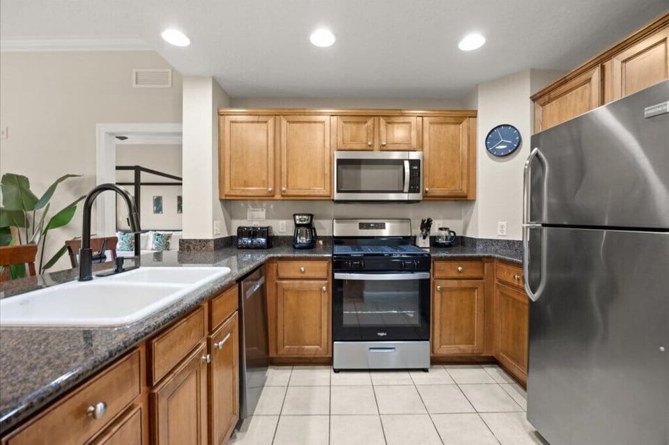 7631 Heritage Crossing Way Unit 302 (5).jpg