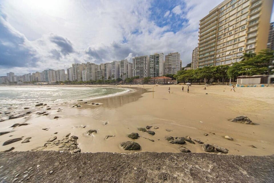 Apto Pet Friendly Beira Mar com Vista e Garagem Apartment in State of São Paulo