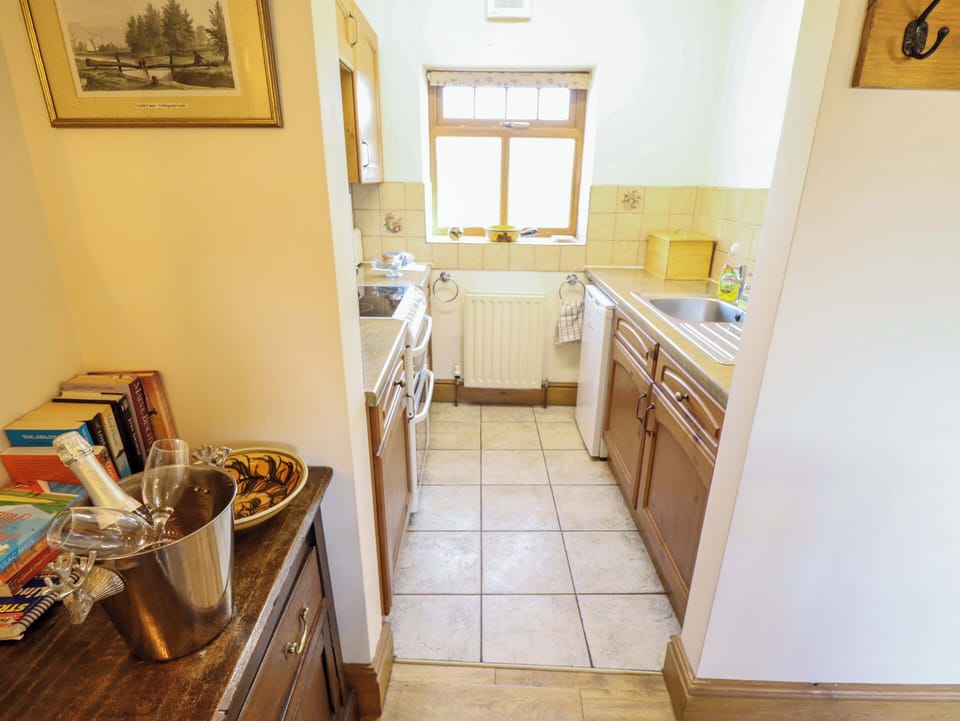 Fridge, microwave, toaster, cookware/dishes/utensils