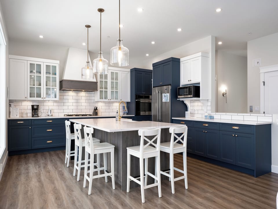 Kitchen Island 