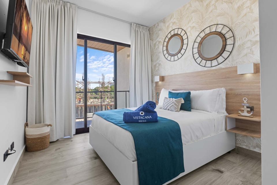 More on Guest Bedroom