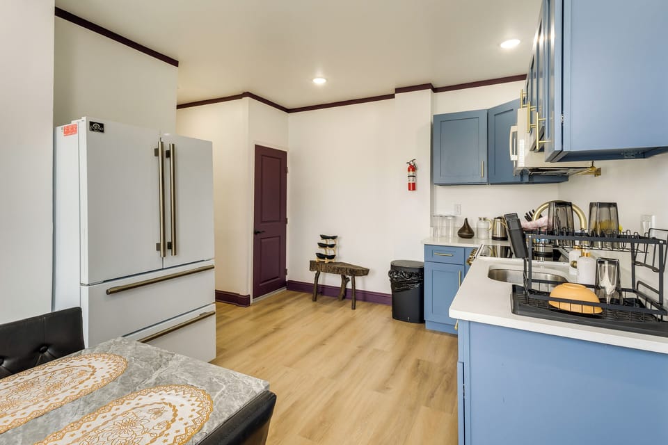 Kitchen | Stove/Oven | Microwave