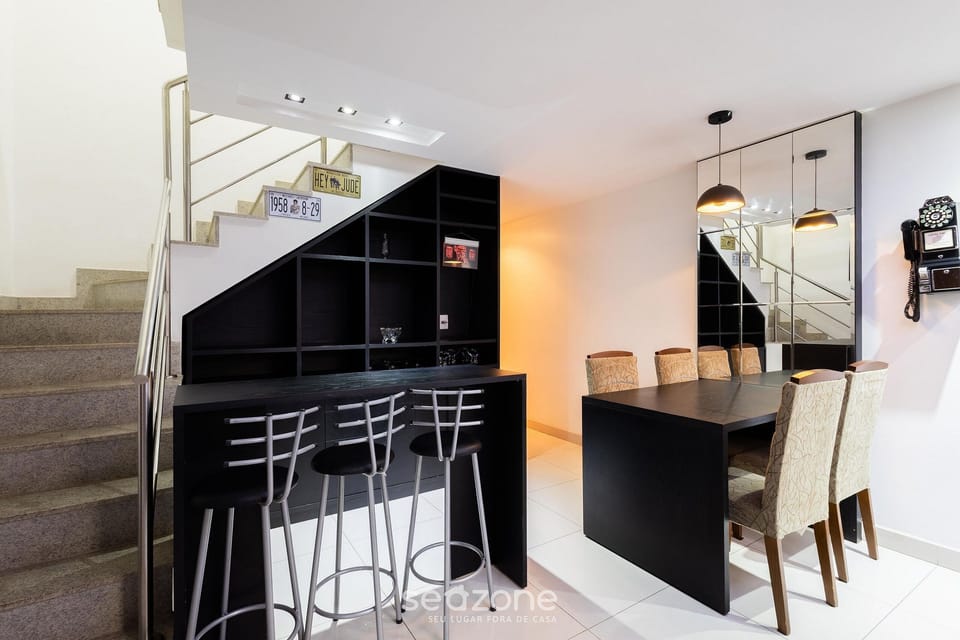 Basic Apartment | Dining