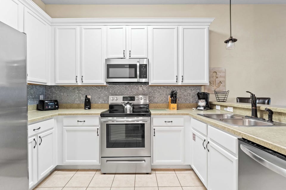 Fully equipped kitchen 