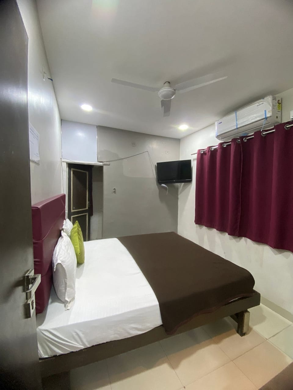Basic Room | Free WiFi