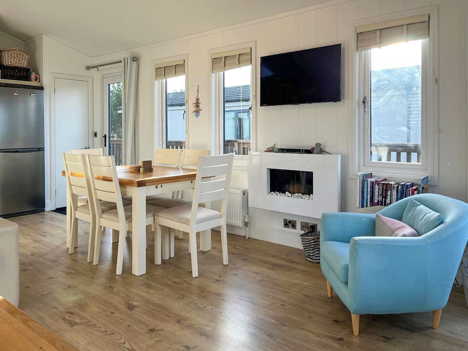 Open plan living space | 19 Salcombe Retreat, Salcombe