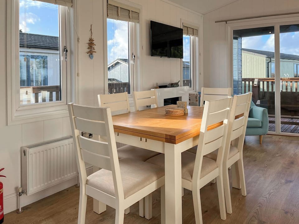 Open plan living space | 19 Salcombe Retreat, Salcombe
