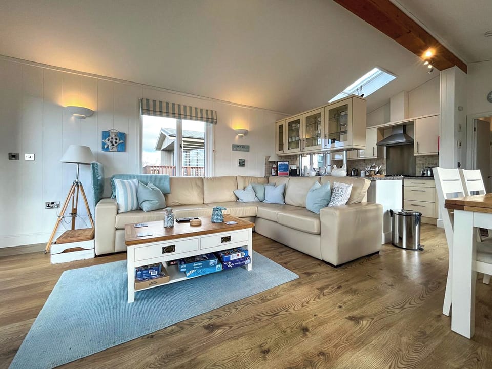 Open plan living space | 19 Salcombe Retreat, Salcombe