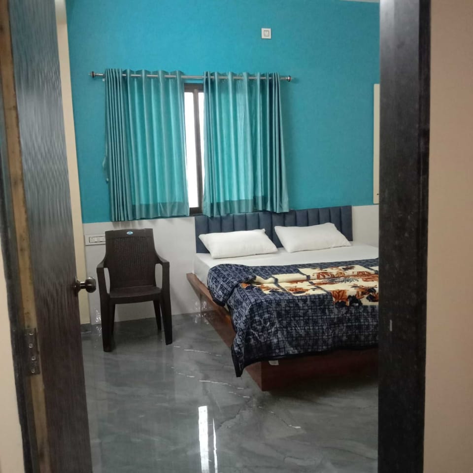 Villa, Mountain View | Rollaway beds, bed sheets