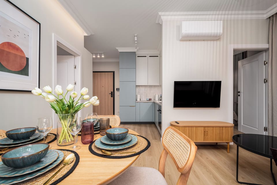 Apartment (45) | Living area | Flat-screen TV