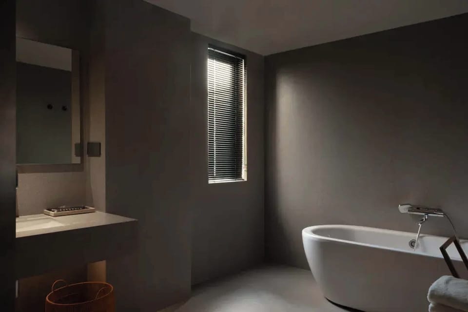 Superior Double Room, City View | Deep soaking bathtub