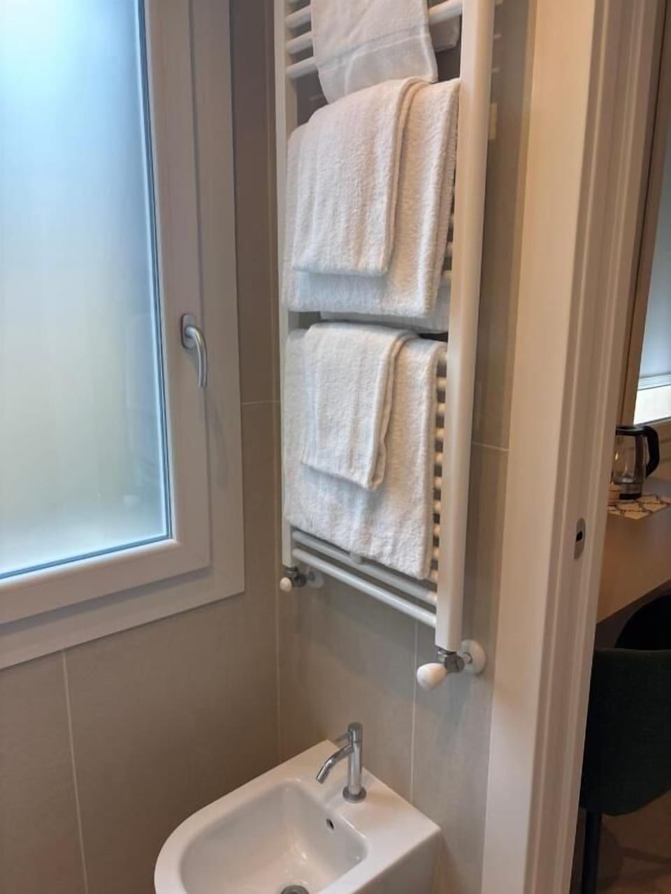 Deluxe Double Room, Balcony, City View | Bathroom | Shower, free toiletries, hair dryer, towels