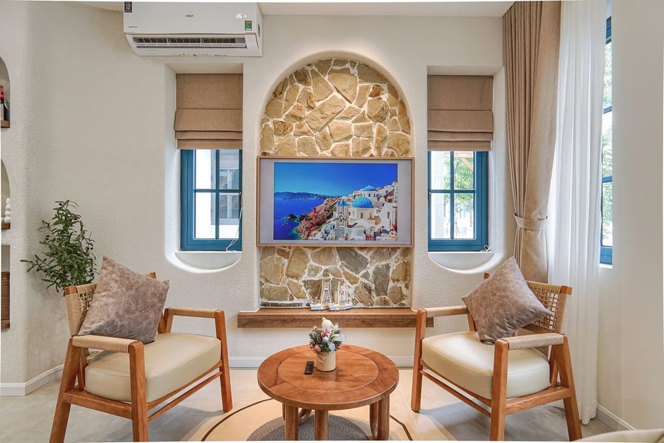 Deluxe Villa, 4 Bedrooms, Garden View | Living area | 40-inch flat-screen TV with cable channels