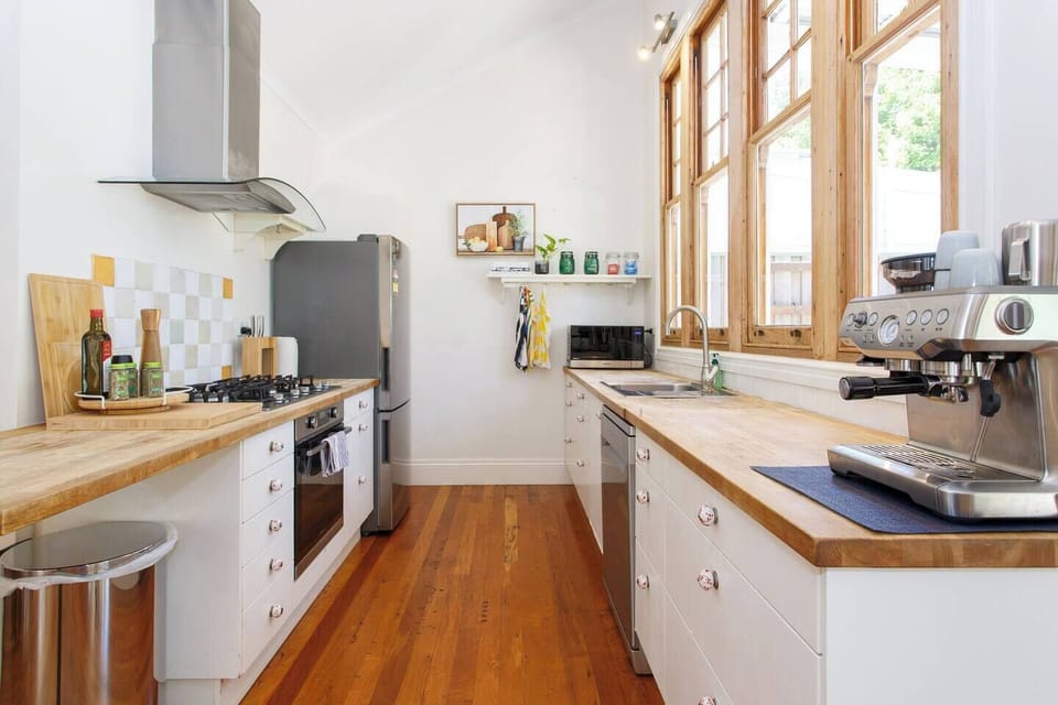 Kitchen - Fully equipped with dishwasher, oven, fridge, coffee machacine and much more 