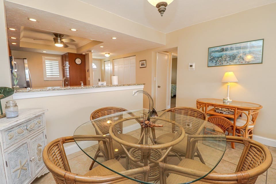 St. Augustine Beach Rentals Dining Room