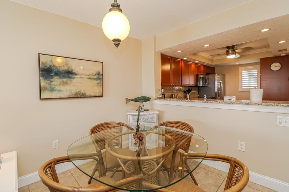 St. Augustine Beach Rentals Dining Room
