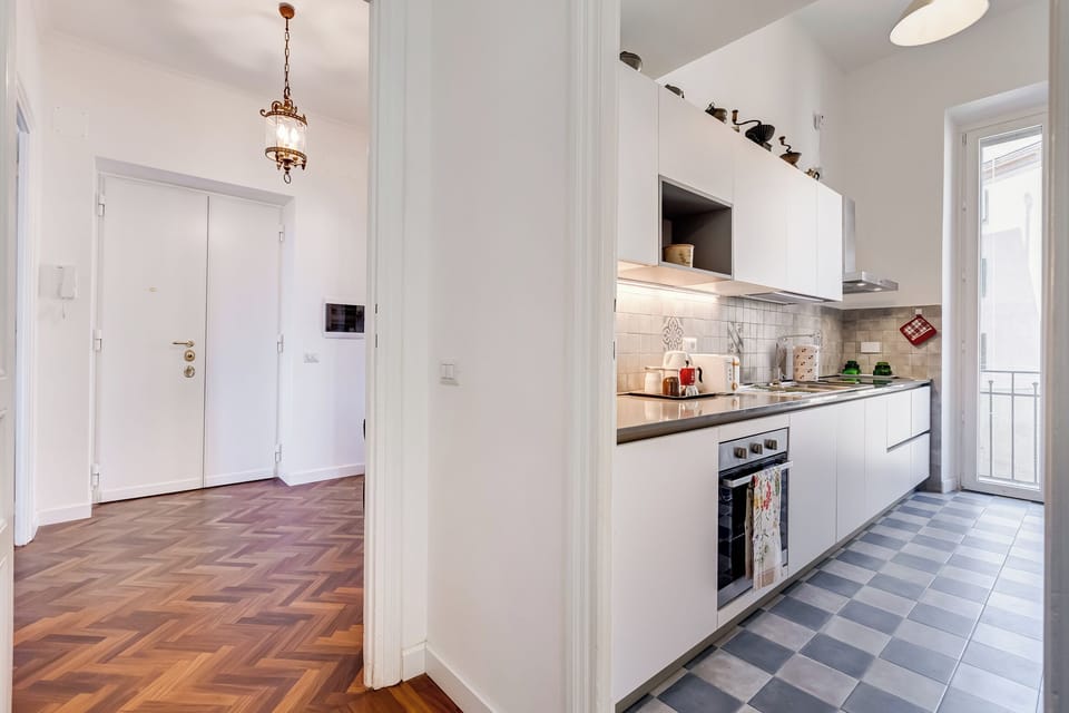 Apartment, 3 Bedrooms, Kitchen, City View | Private kitchen | Full-size fridge, microwave, oven, stovetop