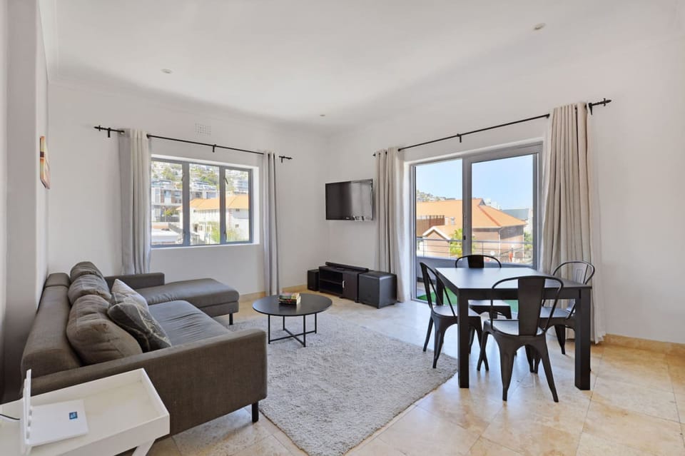 Apartment | 2 bedrooms, desk