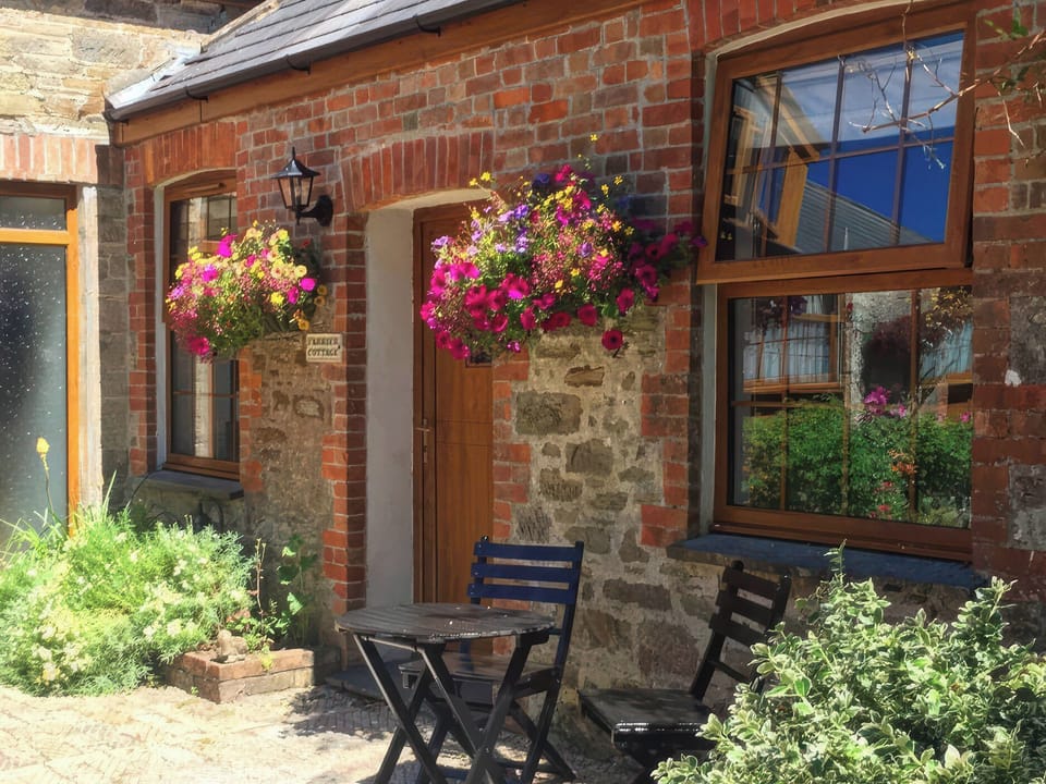Cottage | Outdoor dining