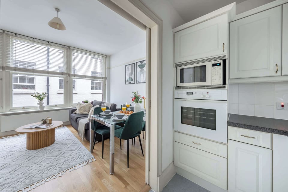 The kitchen and dining area
