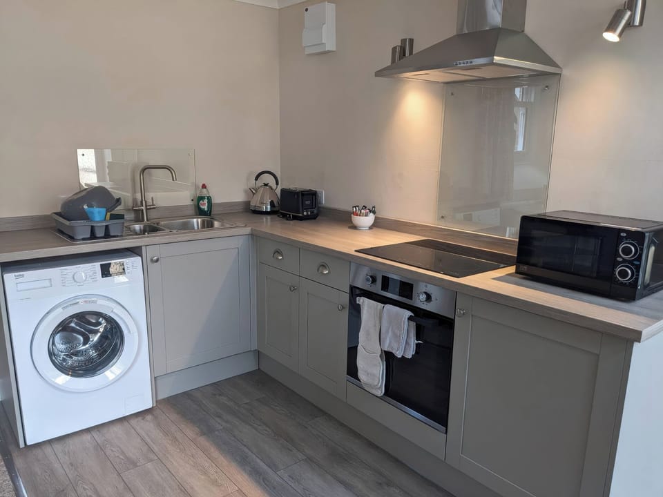 Cottage | Private kitchen | Cookware/dishes/utensils