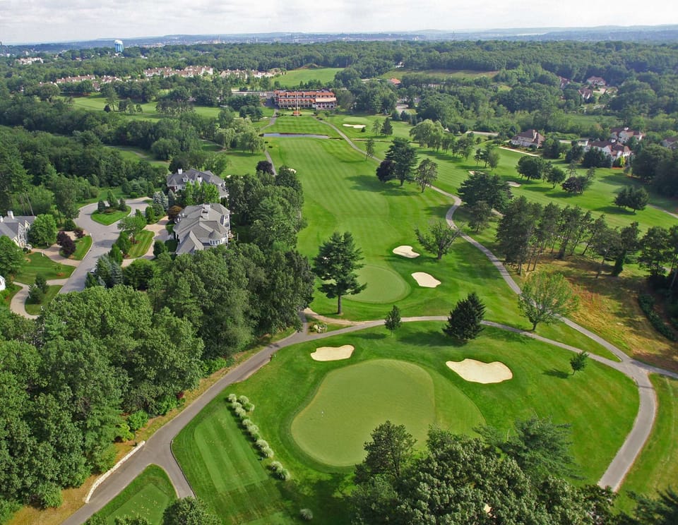 Andover Country Club – Approx. 3.9 miles (~11 min drive)